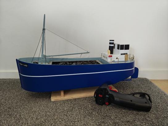 River Lady Coal Barge R/C Boat - 50cm Length **PRE-OWNED MODEL** image